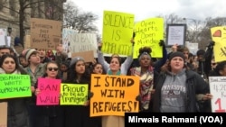 Protest protiv Trampovih uredbi ispred Bijele kuće