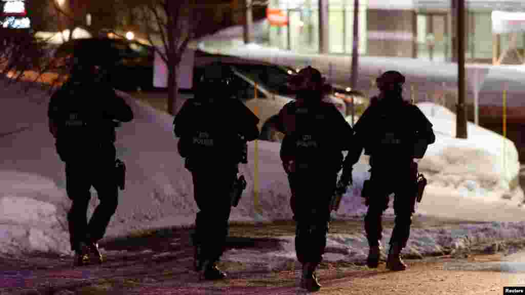 Patrouille de police à Québec, le 29 janvier 2017.