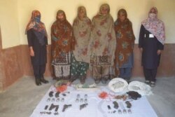 سی ٹی ڈی کی جانب سے خواتین کی گرفتاری کے بعد سوشل میڈیا پر جاری کی جانے والی تصویر