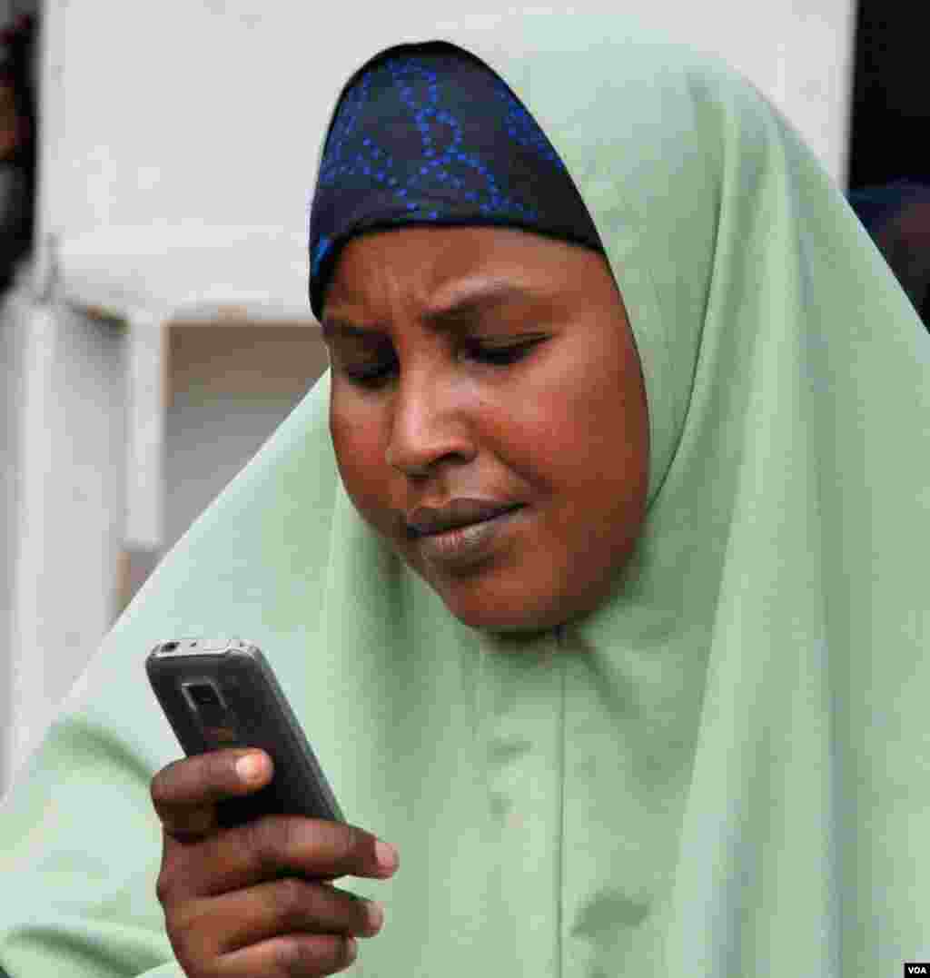 Even through the darkest days of al-Shabab rule, Somalia has maintained one of Africa's best internet and cellphone networks. (Pete Heinlein/VOA)