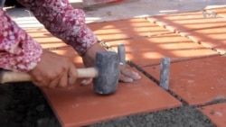 កម្មករ​សំណង់​នៅ​កម្ពុជា នៅតែ​ប្រឈម​នឹង​បញ្ហា​ប្រាក់​ឈ្នួល​ទាប