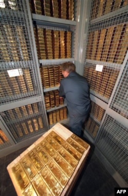 Dollar qadrsizlanar ekan, oltin yana to’lov vositasiga aylanmoqda