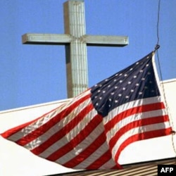 AQShda prezidentlik uchun poygada din muhim mavzu