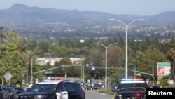 Policija na mestu smrtonosne pucnjave u prezbiterijanskoj crkvi u mestu Laguna Vuds, 15. maja 2022.