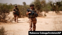 Soldats français de l'opération Barkhane à Ndaki dans la région de Gourma le 27 juillet 2019.