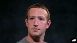 Izvršni direktor i većinski vlasnik Fejsbuka, Mark Zakerberg, govori u Palej centru, 25. oktobra 2019, u Njujorku.