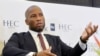 Didier Drogba lors d'une conférence de presse à Abidjan, Côte d'Ivoire, le 12 septembre 2019. 