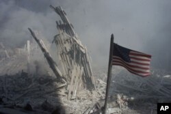 اهدای خون خانواده افغان به قربانیان حادثه یازدهم سپتمبر