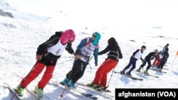 افغانستان برای نخستین بار درسال ۲۰۱۵ میلادی، عضویت فدراسیون اسکی جهانی را نیز کسب کرد. 