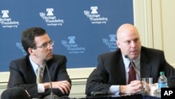 傳統基金會亞洲研究中心研究員史劍道(右)