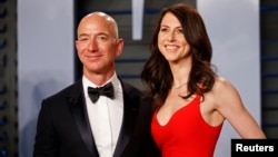 Jeff Bezos and MacKenzie Bezo