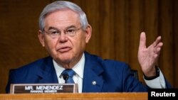 سناتور منندز، رئیس کمیته روابط خارجی سنای آمریکا، عکس از آرشیو
