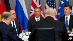 Obama payshanba kuni sammitda qatnashayotgan 50 davlat rahbarlariga dasturxon yozdi. Anjumanda Shimoliy Koreya yadro dasturi xavfi haqida alohida gap ketdi.