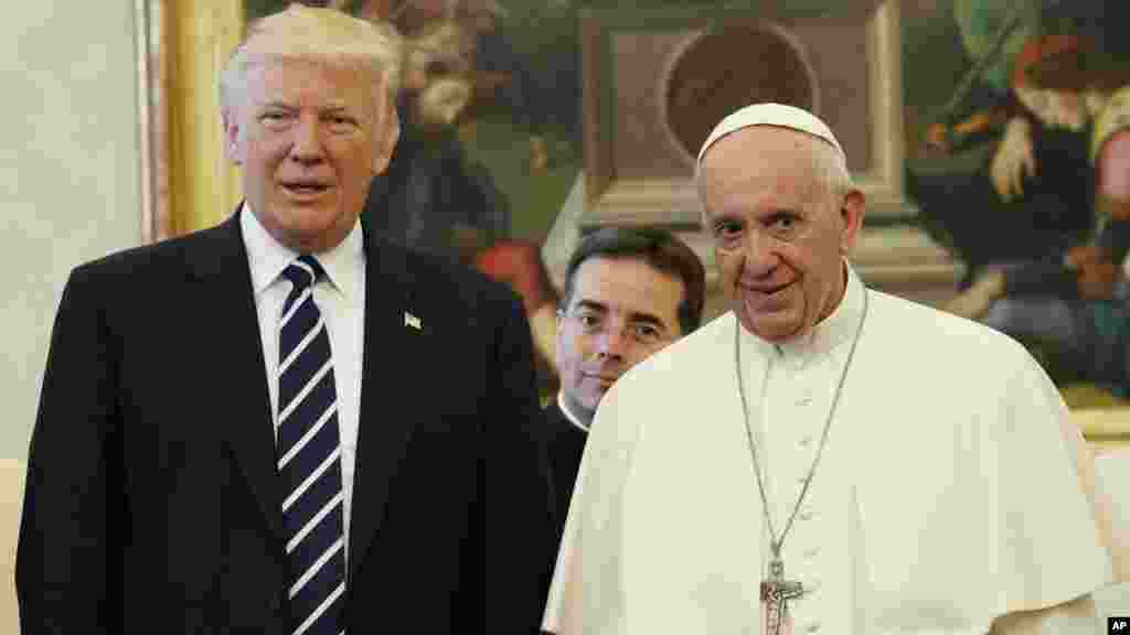 Le président américain Donald Trump et le pape François lors d'une réunion, le &nbsp;24 mai 2017, au Vatican.