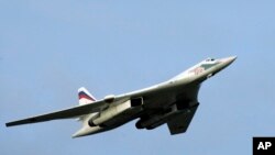 Надзвуковий російський стратегічний бомбардувальник Ту-160