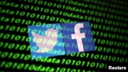 ARHIVA, ILUSTRACIJA - Društvene mreže najčešća su platforma za širenje lažnih vesti i manipulacija (Foto: Reuters/Dado Ruvić)