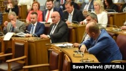 ARHIVA - Crnogorski parlamenet zasjeda o smjeni ministra Vladimira leposavića (Foto: RSE/Savo Prelević)