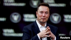 资料照片：SpaceX首席执行官埃隆·马斯克出席在巴黎举行的VivaTech科技创新展览会。(2023年6月16日)