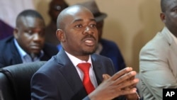 Umkhokheli webandla leMDC, uMnu. Nelson Chamisa.