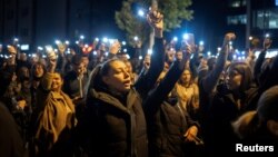Građanski protest u Novom Sadu posle teške nesreće na železničkoj stanici i pogibiji 14 dece i ljudi (Foto: Reuters/Marko Đurica)