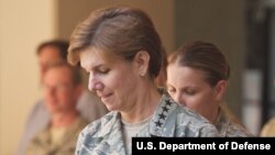 General Lori Robinson yaqingacha AQShning Tinch okeani harbiy-havo kuchlariga qo'mondon edi 