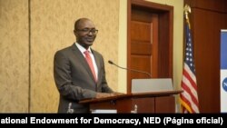 Rafael Marques recebe Prémio Democracia 2017 do NED