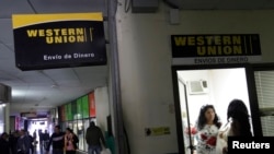 Un bureau de Western Union à La Havane, le 28 décembre 2010 (Reuters)
