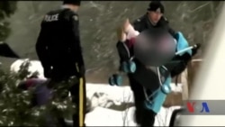 Іммігранти та біженці намагаються пішки перебратися зі США в Канаду. Відео