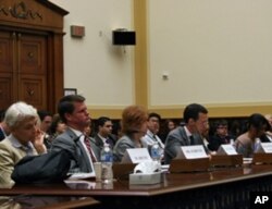 出席听证会学者专家