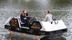 Researchers trial autonomous boats on Amsterdam's waterways