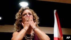 دبی واسرمن شولتز