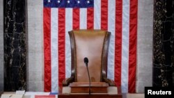 امریکہ کی تاریخ میں پہلی مرتبہ ایوانِ نمائندگان کے اسپیکر کو ووٹ کے ذریعے عہدے سے ہٹایا گیا ہے۔ 