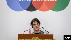 La representante especial de Naciones Unidas para Afganistán, Deborah Lyons, pronuncia su discurso en la conferencia de donantes en Ginebra, el lunes 24 de noviembre de 2020..