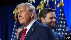 བདམས་ཐོན་སྲིད་འཛིན་ཌོ་ནལ་ཊམ་མཆོག་དང་བདམས་ཐོན་སྲིད་འཛིན་གཞོན་པ་ཇེ་ཌི་ཝན་སི་རྣམ་གཉིས།