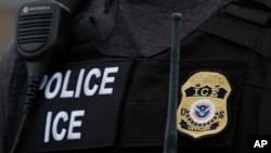 Кенет Генало, директор на теренската канцеларија на Службата за имиграција и царина на САД во Њујорк, зборува за време на интервјуто за агенцијата Асошиетед прес на 17 декември 2024 година, во Бронкс, Њујорк.