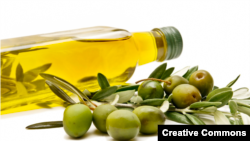 Olive oil, according to a new study, could help stave off Alzheimer's disease. (USDA/Creative Commons)