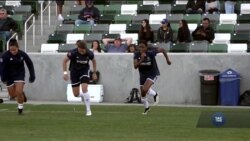 Популярність жіночого футболу у США зростає. Відео