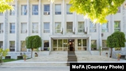  طالبان در حالی امور قنسولی افغانستان را در ۱۳ کشور فاقد اعتبار خوانده که هنوز هیچ کشوری حکومت این گروه را به رسمیت نمی‌شناسد.