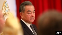 រូបឯកសារ៖ នៅក្នុង​រូបភាព​ដែល​ចេញផ្សាយ​ដោយ​រដ្ឋមន្ត្រី​ការបរទេស​រុស្ស៊ី​នៅ​ថ្ងៃទី១៤ ខែកក្កដា ឆ្នាំ២០២១​នេះ បង្ហាញ​ពី​រដ្ឋមន្ត្រី​ការបរទេស​ចិន​លោក Wang Yi ចូលរួម​ក្នុង​កិច្ចប្រជុំ​អង្គការ​សហប្រតិបត្តិការ​សៀងហៃ។