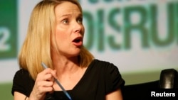 Desde que Marissa Mayer asumió como presidenta ejecutiva del portal web, Yahoo anunció que reduciría las 60-75 aplicaciones actuales a una cantidad más manejable de 12 a 15.