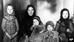 Hungarian immigrants