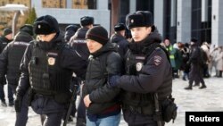 Ակտիվիստները պահանջում են վերադարձնել ռուս մոբիլիզացված զինվորներին Ուկրաինայից