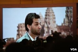 Sardar Umar Alam, representative from Unesco in Cambodia, delivered a speech in Asia Media Summit in Siem Reap province, June 12, 2019. (Sun Narin/VOA Khmer