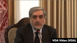 رئیس اجرائیه امروز قبل از آغاز جلسه شورای وزیران با خبرنگاران صحبت میکرد