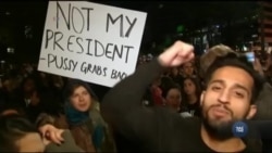 Тисячі американців, які не можуть змиритися з перемогою Дональда Трампа, протестують по всій країні. Відео