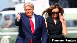 El presidente de Estados Unidos, Donald Trump, parte de Washington para un viaje de campaña a Nashville, Tennessee, desde la base conjunta Andrews en Maryland, el 22 de octubre.