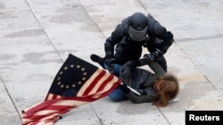 Policija je saopštila da je na Kapitol hilu uhapšeno 26 osoba