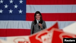 La candidata presidencial republicana y ex embajadora de Estados Unidos ante las Naciones Unidas, Nikki Haley, habla durante un evento de campaña, en Conway, Carolina del Sur, Estados Unidos, el 28 de enero de 2024.