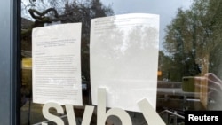 ARCHIVO - El prestamista centrado en tecnológicas de reciente creación o "startups" tenía 17 sucursales en los estados de California y Massachusetts.