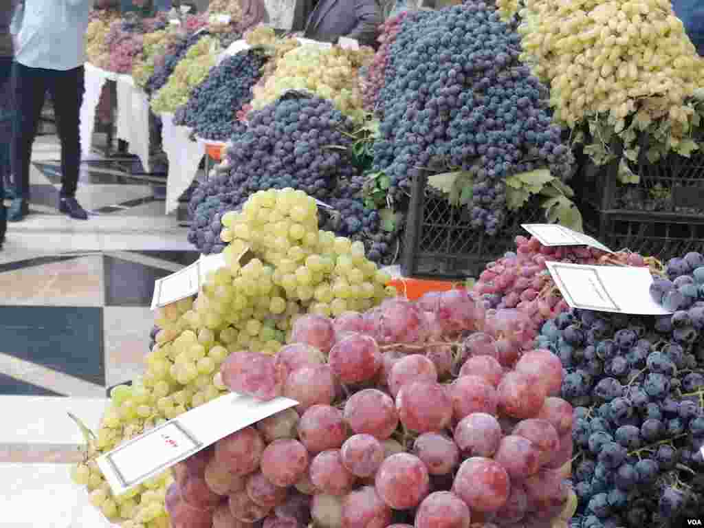 Festîvala Tirî û Hingivê li Duhokê